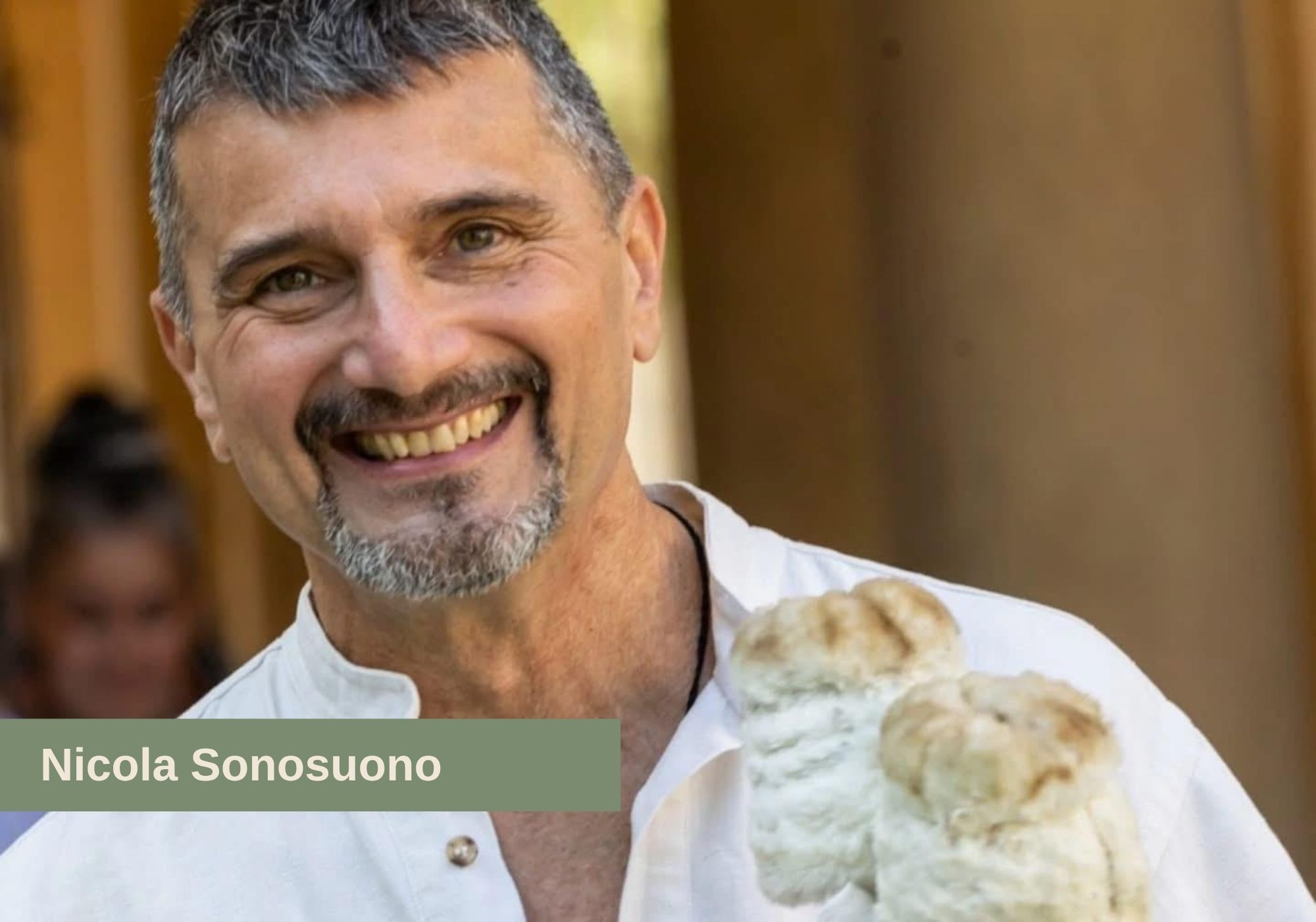 Abitare il corpo attraverso il suono: vibrazione, respiro, presenza